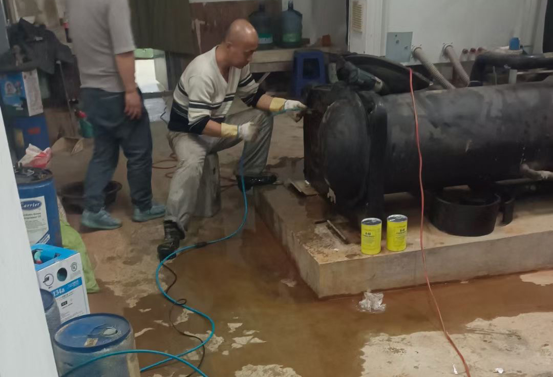 螺桿冷水機冷凝器清洗方法，讓你...